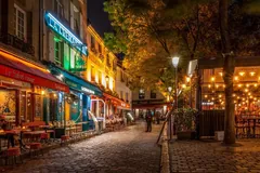 Paris'te kafe terası