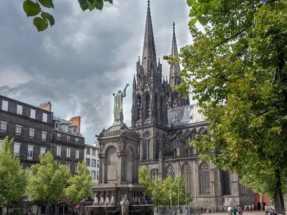 Clermont-Ferrand şehir görseli