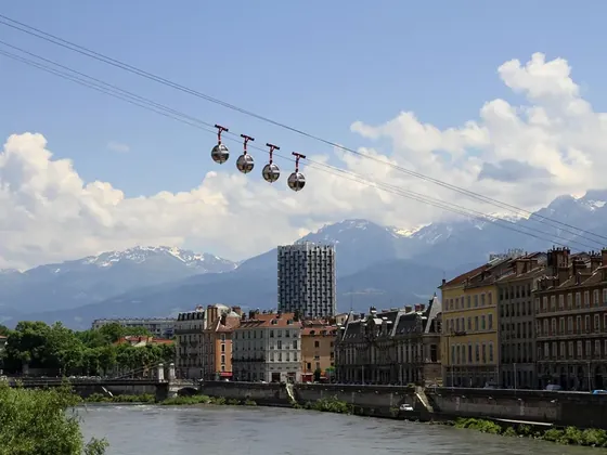 Grenoble şehir görseli